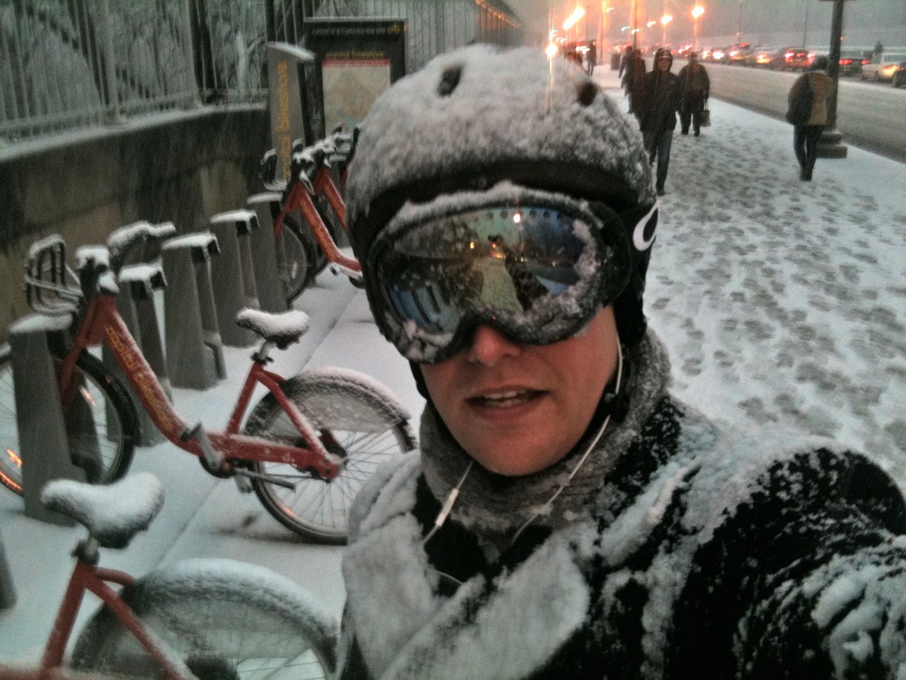 How To Master Bike Commuting In Winter Conditions – Outdoor Research