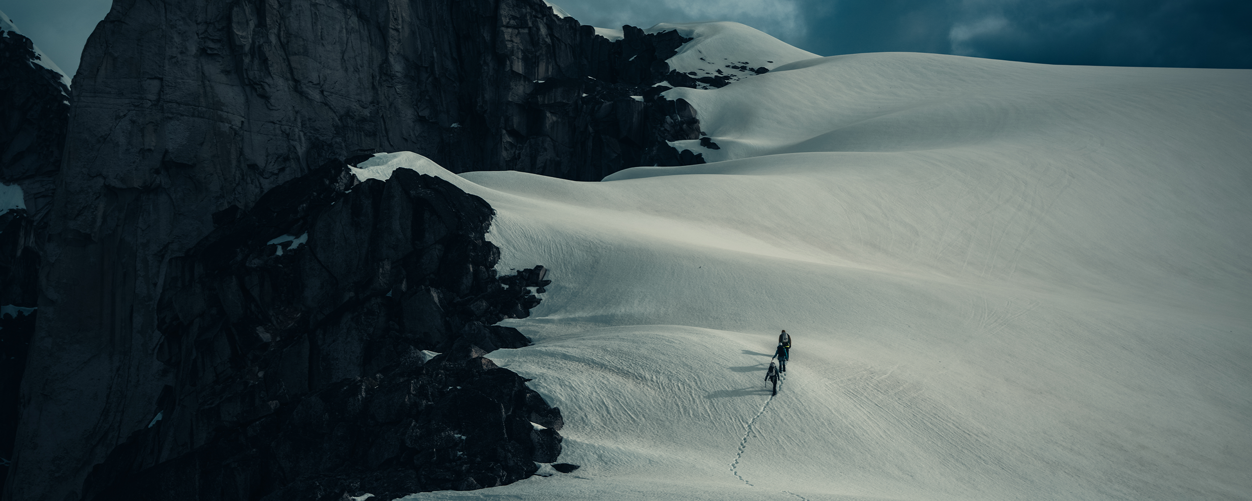 The OR Summit Sale Blue Mountain Background