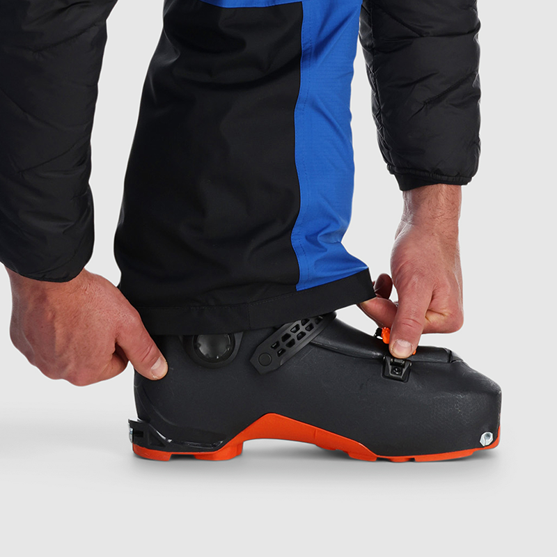 00 :: Scuff Guard  / Durable scuff guards protect from ski edge cuts, crampon punctures and other damage or abrasion.
