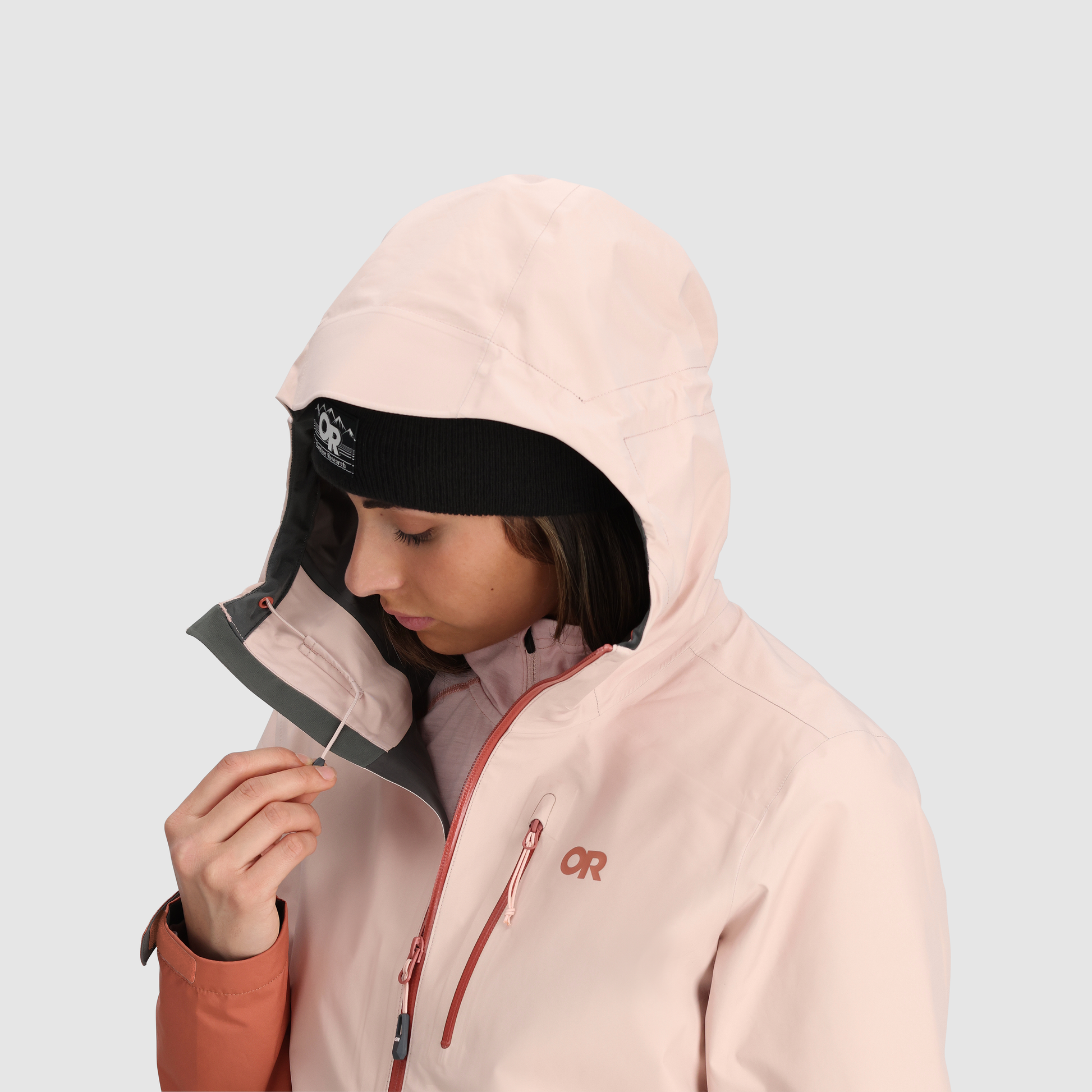 B2 :: Hood Drawcord / Seal out weather and hold in warmth when you cinch up your hood's drawcord.