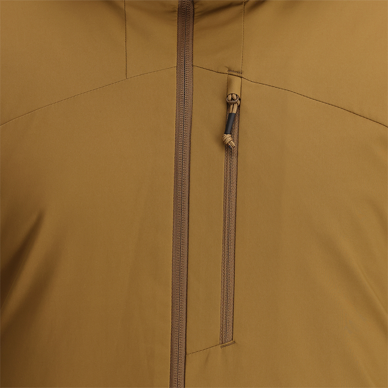 B7 :: Exterior Chest Pocket / Quickly access your phone, snacks, and other stored valuables in this quick-zip pocket.