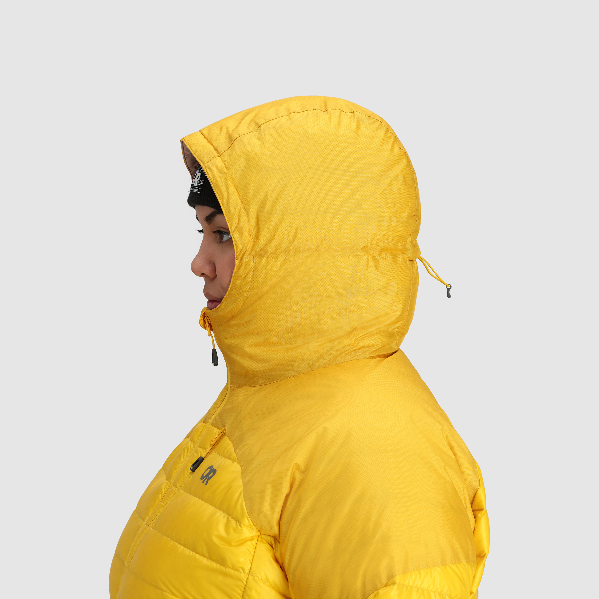 B1 :: Hood / Hold in warmth and keep out weather with this essential hood.