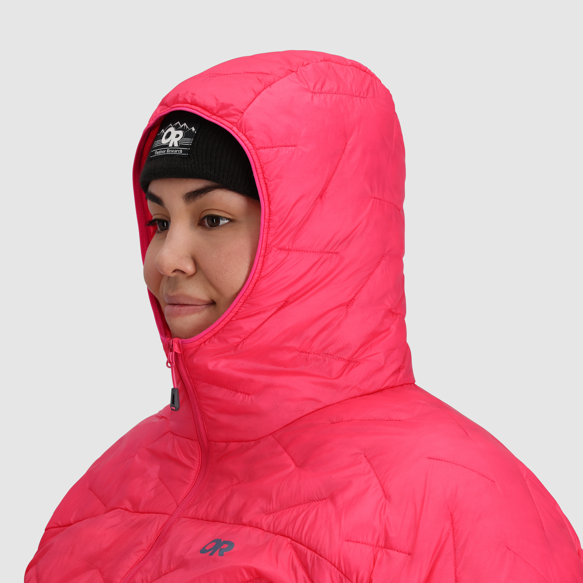 B2 :: Hood / Hold in warmth and keep out weather with this essential hood.